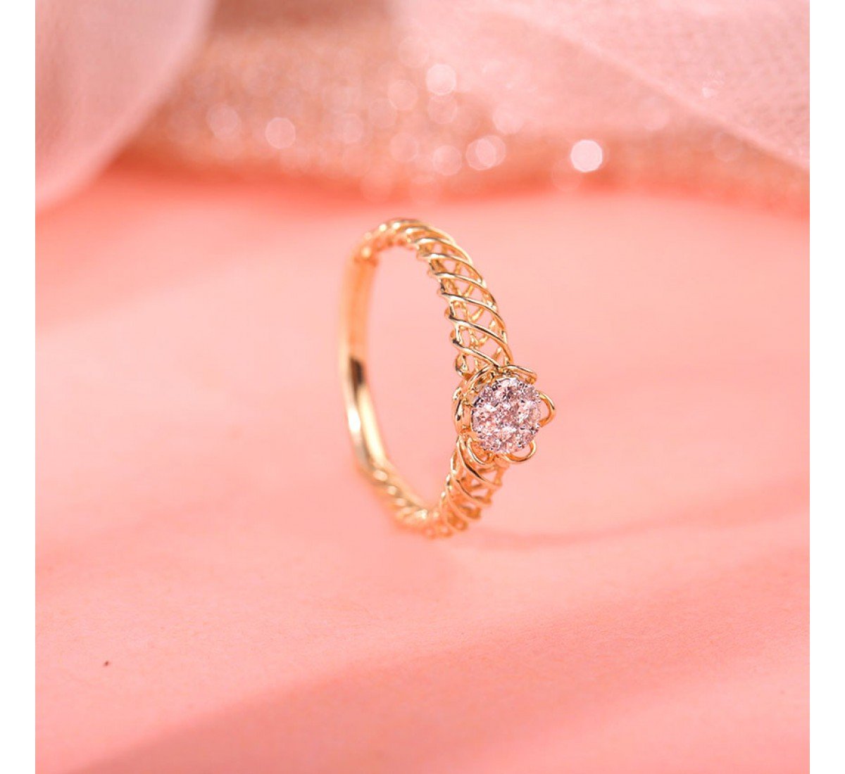 Mabel Hold Diamond Ring