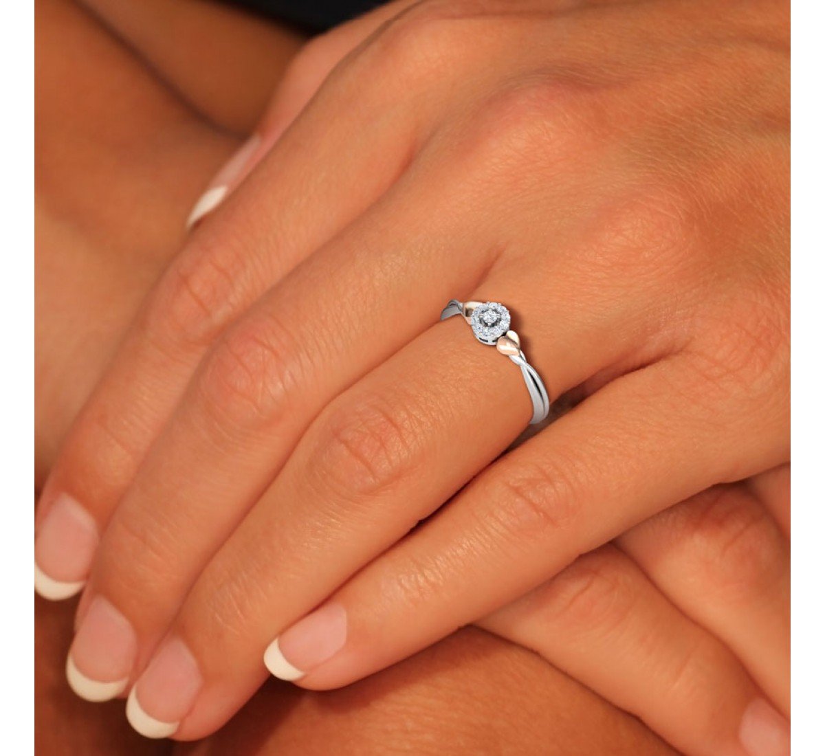 Gleaming Diamond Ring